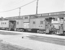26AA083 NEG 1996 GRAND TRUNK WESTERN RAILROAD CABOOSE #79051 PORT HURON