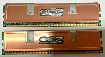 OCZ Pro Series 2GB (2x1GB) DDR2 OCZ26672048VPDC-K PC2 5400 Dual CH #R2701 - Bild 1 von 2