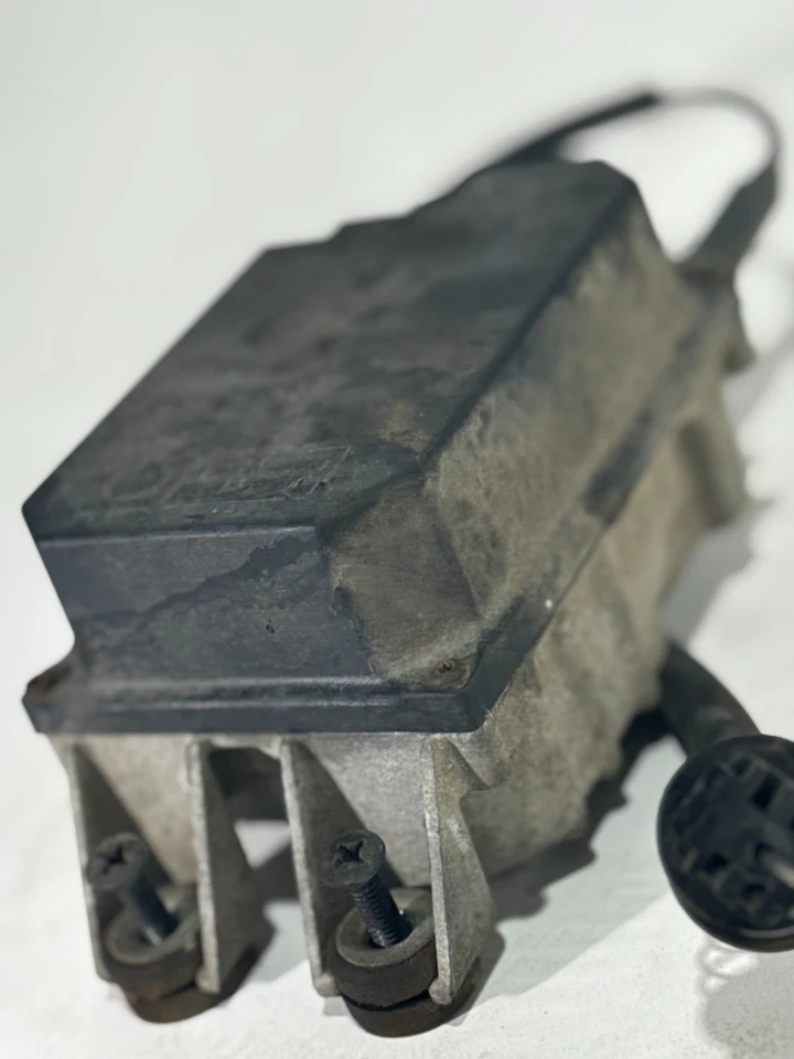 1988-1994 GMC / CHEVY C / K 1500 2500 350  CRUISE CONTROL SERVO MODULE 31877474 - Image 4 of 4