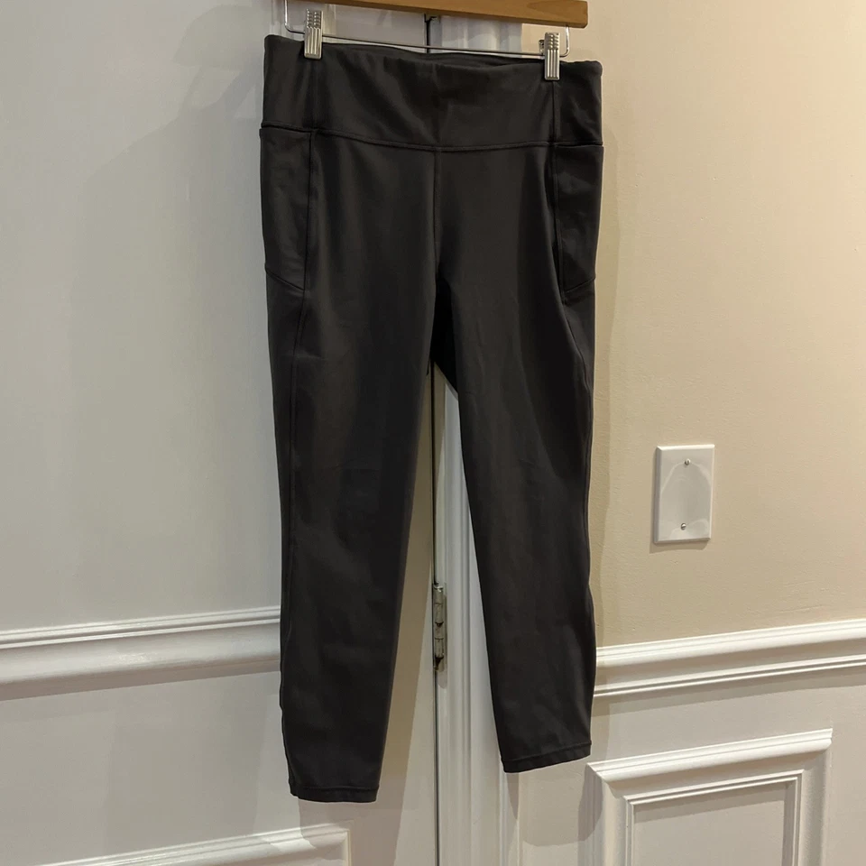 Женские укороченные леггинсы Lululemon Final Lap 23 дюйма 10 цвет темно-карбоновый серый для бега йоги - Изображение 2 из 4