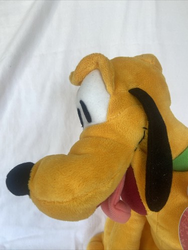 Juguete suave de peluche con etiquetas Kohl’s Cares Disney Pluto perro 12” - Imagen 7 de 18
