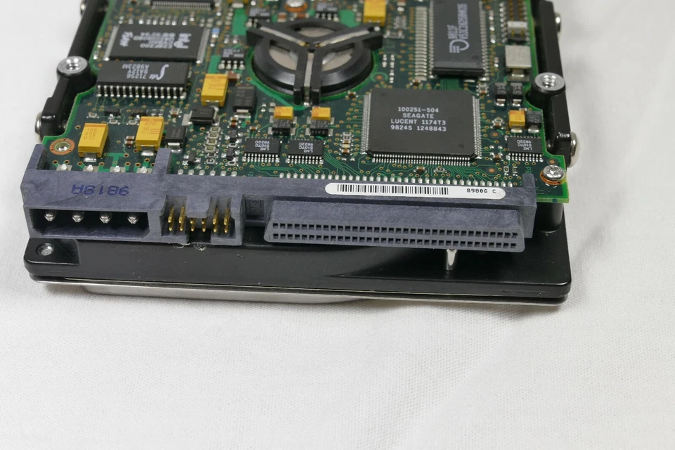 Seagate ST39173W 9GB SCSI 68 PIN Firmware 5764 - Image 3 of 4