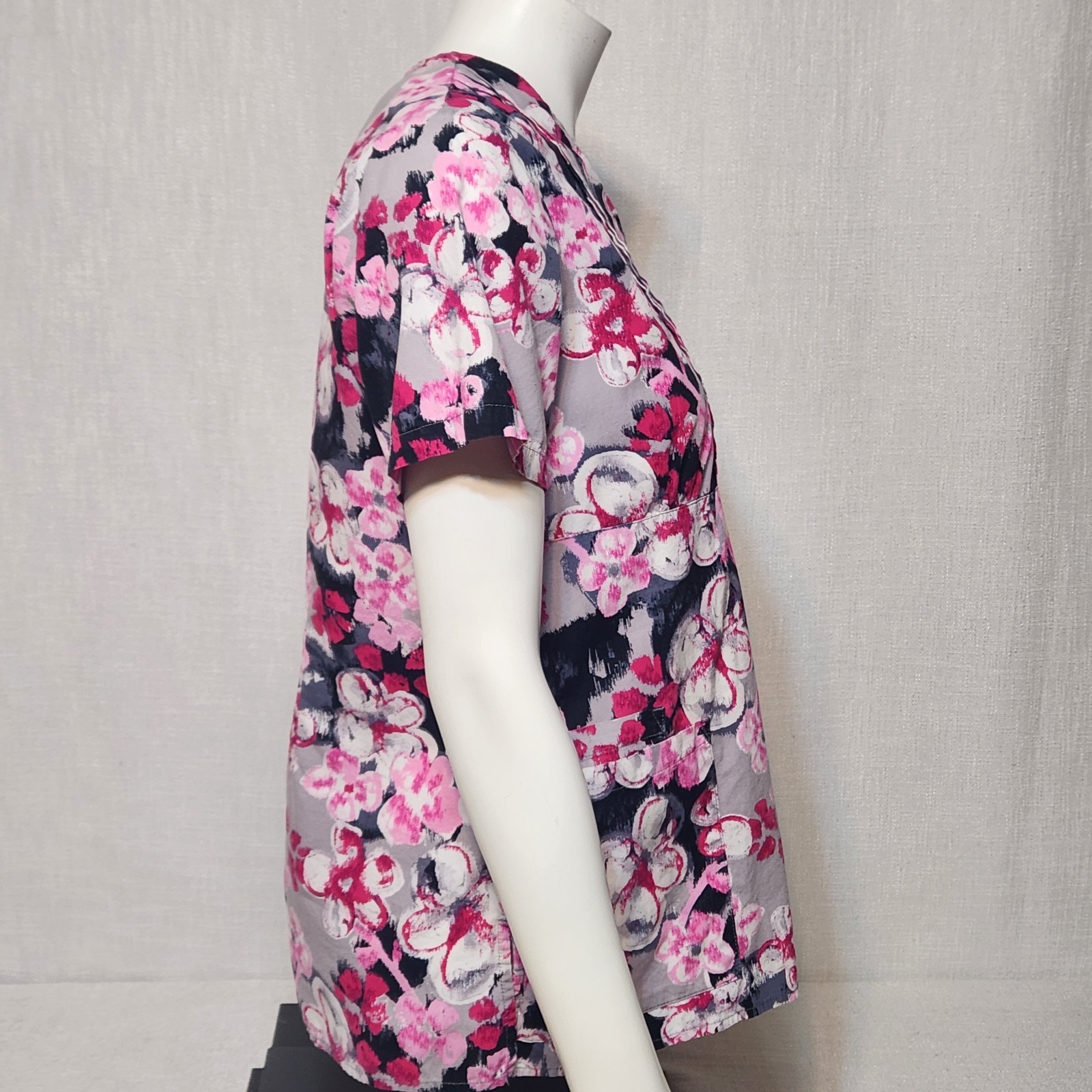 White Cross Scrubs Top Scrub Pink Floral Cotton Pleated Neckline Medium