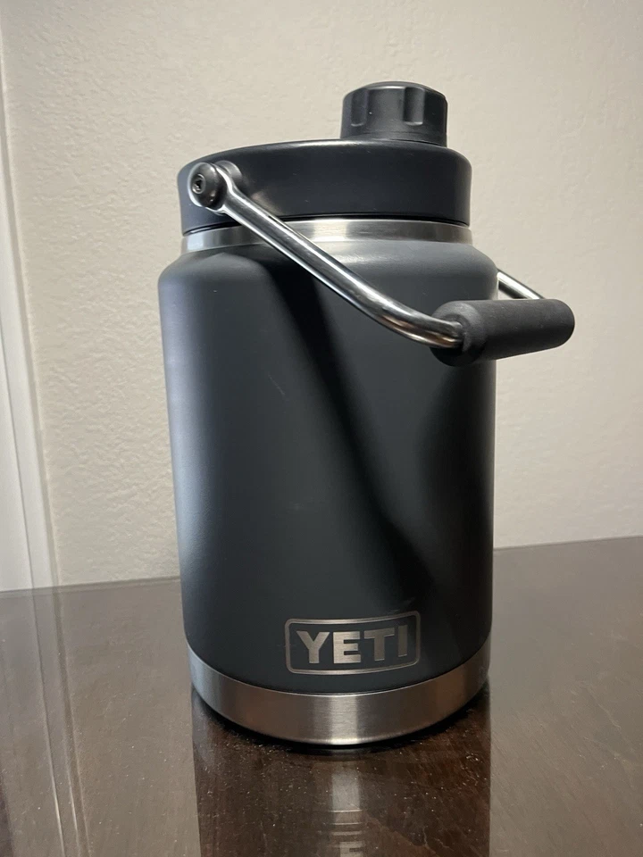Yeti Rambler 1 brocca mezzo gallone acciaio inox spazzolato coperchio MagCap bottiglia 64 oz - Immagine 4 di 4