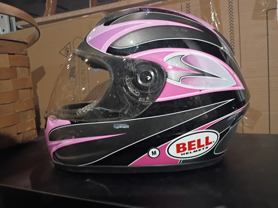 Bell Women’s Motorcycle Helmet Pink Black Medium M Snell M2005 DOT Approved - Image 2 of 4