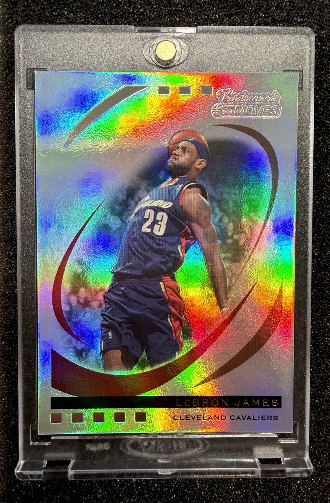 2006-07 Topps Trademark Moves Refractor - LeBron James Rainbow /149