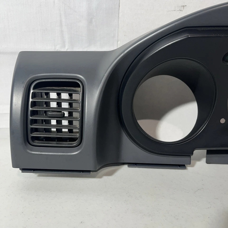 2002 - 2004 年日产 Xterra 速度表簇仪表板边框原始设备制造商 Frontier 灰色 — 第 2/4 张图片