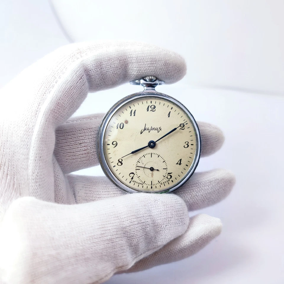 ⭐VINTAGE soviet pocket watch MOLNIJA mechanical 3602 18 jewels made in USSR 60s - Image 3 of 4