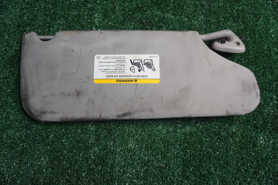 Dodge Magnum 2005 2006 lado del conductor parasol fabricante de equipos originales 1 pieza Foto 3 de 3