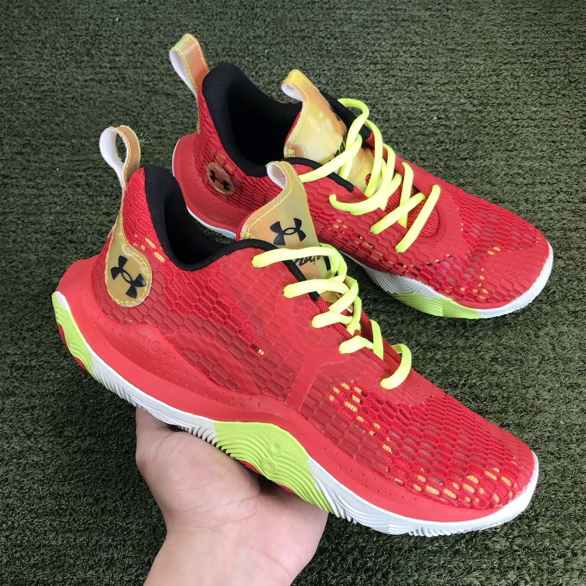 Under armour clearance basketball shoes anatomix