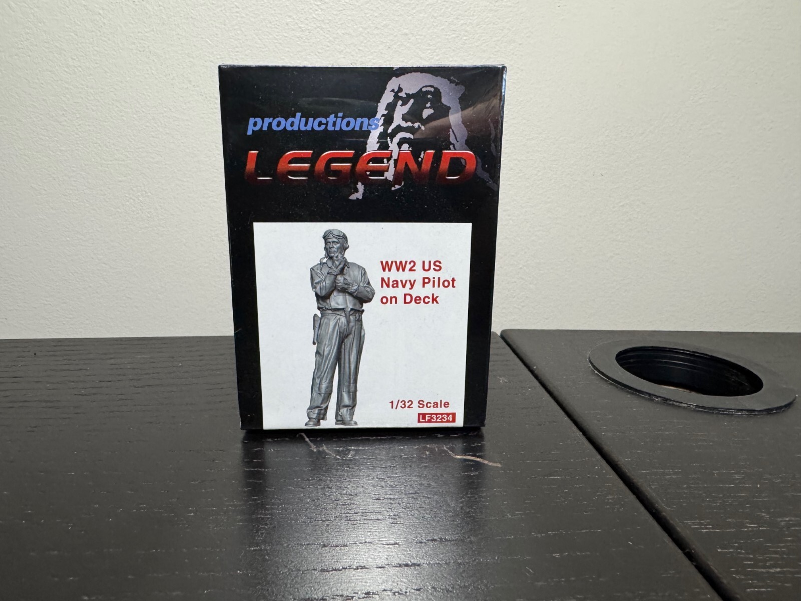 1/32 Legend Production WW2 US Navy Pilot (On Deck) #LF3234