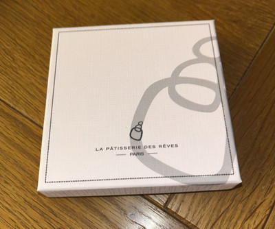 LA PATISSERIE DES REVES PARIS LEERE SCHOKOLADENSCHACHTEL