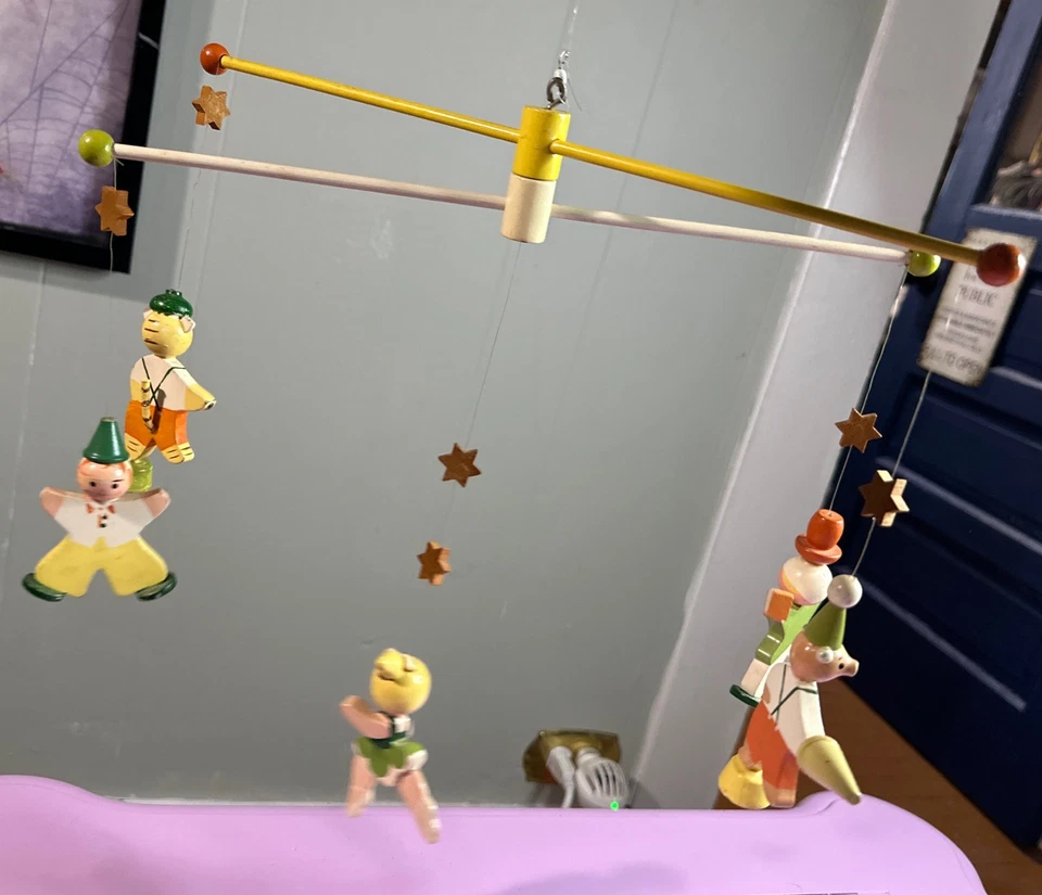 De colección Adorable De Colección Caprichoso Pintada a Mano Madera Infantil Móvil Cuna Circo Tema Foto 2 de 4