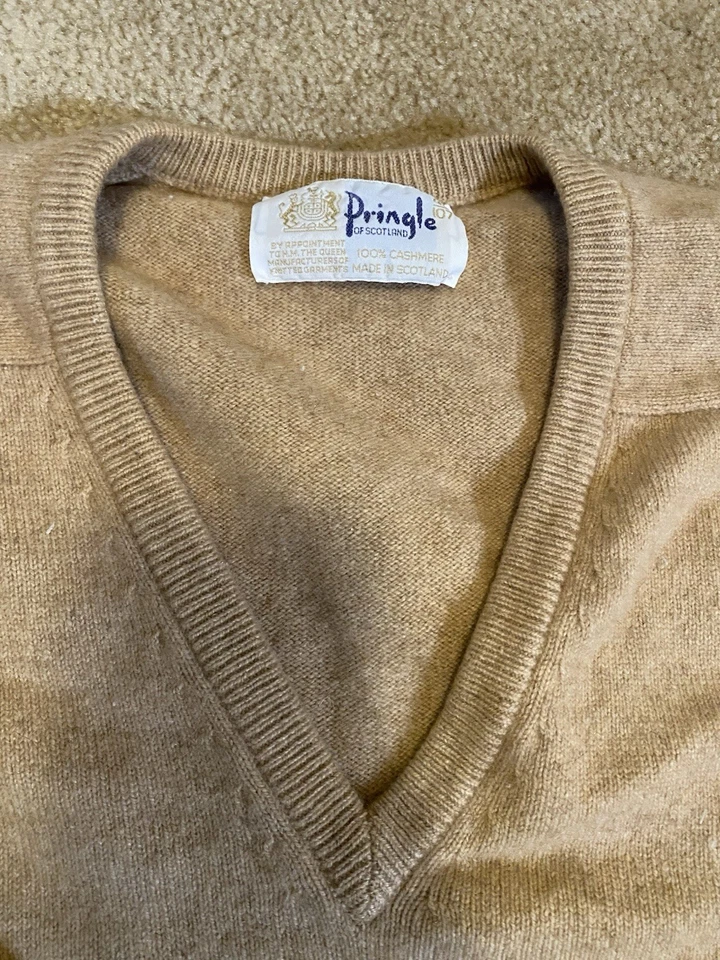 Vintage 60’s Pringle Of Scotland Cashmere V-neck Tan Sweater Size 46/107 - Image 2 of 4