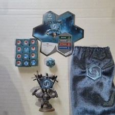 Heroscape - Crest of The Valkyrie - Laglor - Vydar Flag Bearer