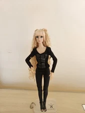 FASHION ROYALTY NU FANTASY ROSE RED YURI 2010 NU FACE COLLECTION DAISY LE 300