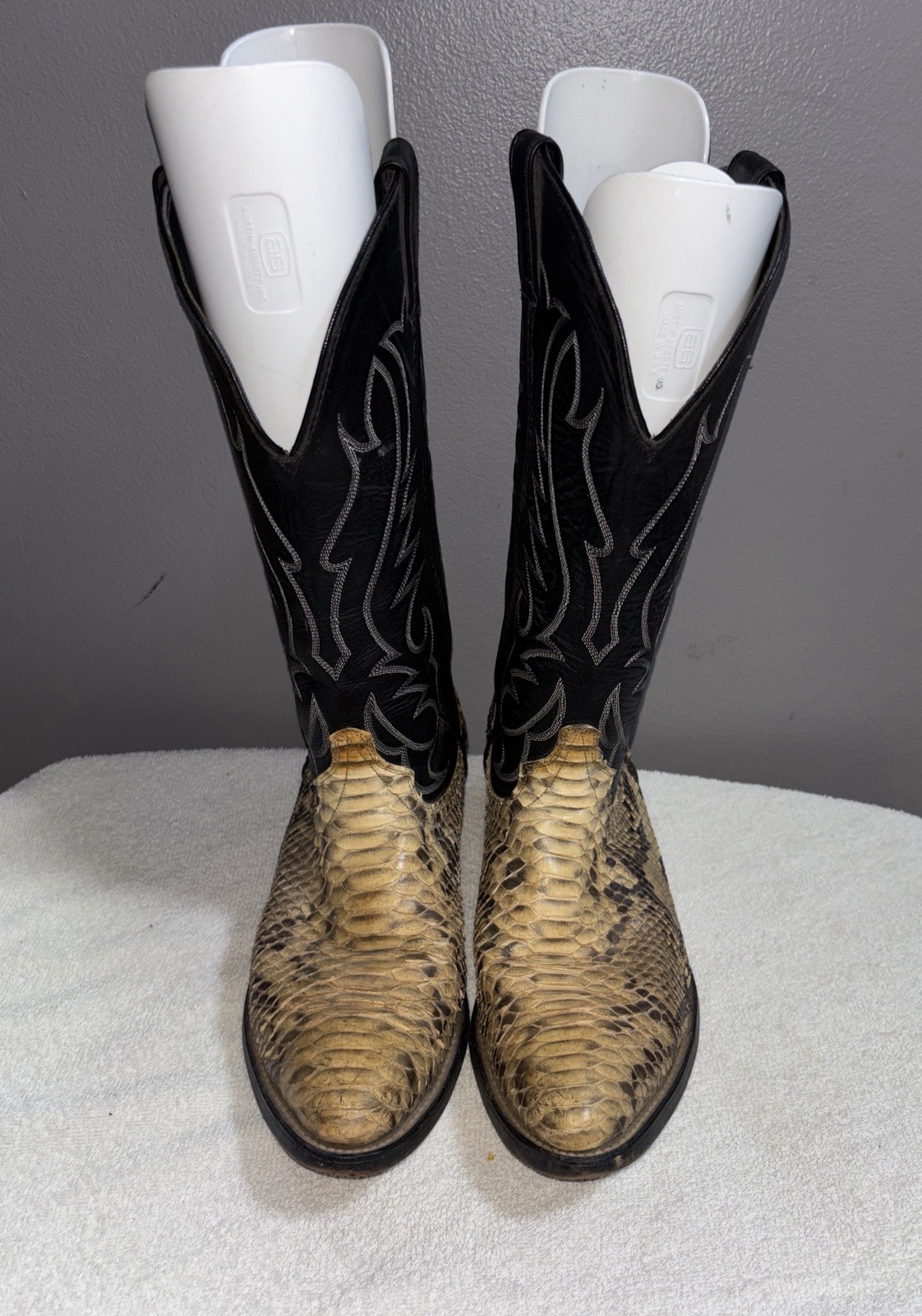 Laredo Python Snakeskin Western Cowboy Boots Men’… - image 8