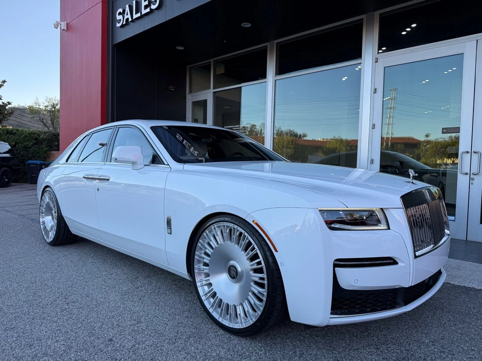 Rolls-Royce Ghost 2021  Foto 2 de 4