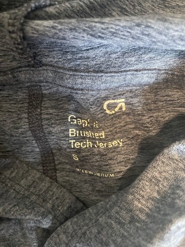GAPFit Brushed Jersey Tech Hoodie A - Picture 4 of 4