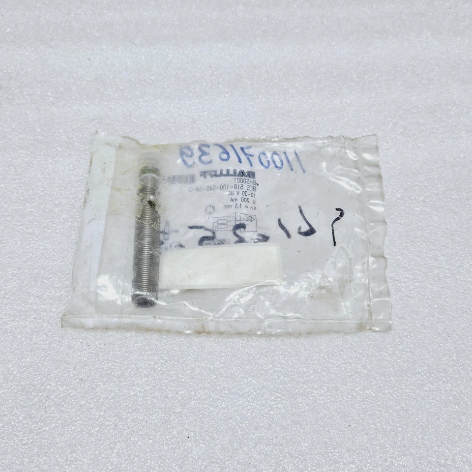 BALLUFF BHS0001 PROXIMITY SWITCH BES 516-100-S45-S4-D SENSOR - NEW - Image 3 of 4