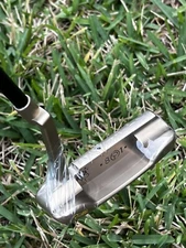 Piretti 801R 303 SS Putter