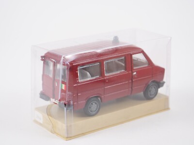 Old Cars 1/43 Fourgon Fiat Iveco Unic Tailleur Demenagements