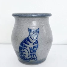 Vintage Rowe Pottery Works 1992 5" Cat Crock Cobalt Salt Glaze Cambridge WI