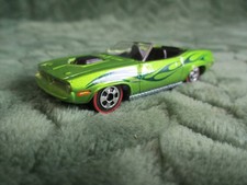 Hot Wheels Loose 2006 Classics Series 2 1970 Plymouth Barracuda Convertible