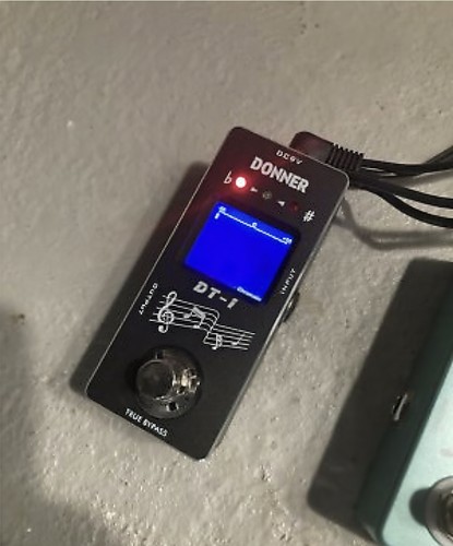 Donner DT-I Pedale Accordatore Cromatico con Indicatore di Passo Chitarra Elettrica e Basso