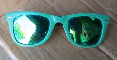 Ray-Ban FOLDING WAYFARER RB4105 6021/19 54mm Mens Sunglasses MATTE GREEN MIRROR
