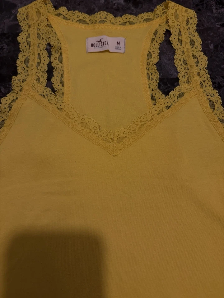 Hollister Lace Trim Tank Top Medium Butter Yellow Cami Y2K Fairycore Vintage - Image 4 of 4