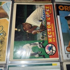 AUTOGRAPHED 1960 Topps - Hector Lopez #163