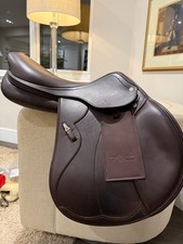 Equipe synergy saddle  17.5 medium wide 11 weeks Brown flocked panels 