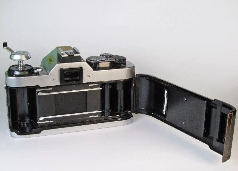 Canon AE-1 Program Camera Body Silver With Kodak Flash Canon AE-1 Program Camera Body Silver With Kodak Flash