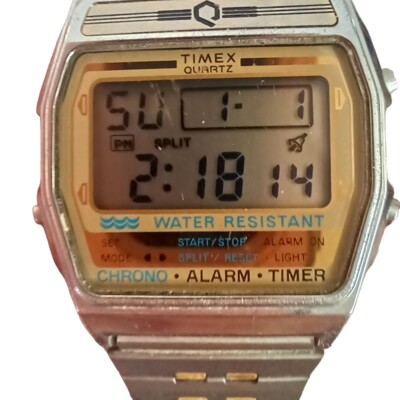 Timex Q CHRONO・ALARM・TIMER イエロー　デジタル腕時計 Timex Q Quartz Chrono Alarm Timer Water Resistant Watch New