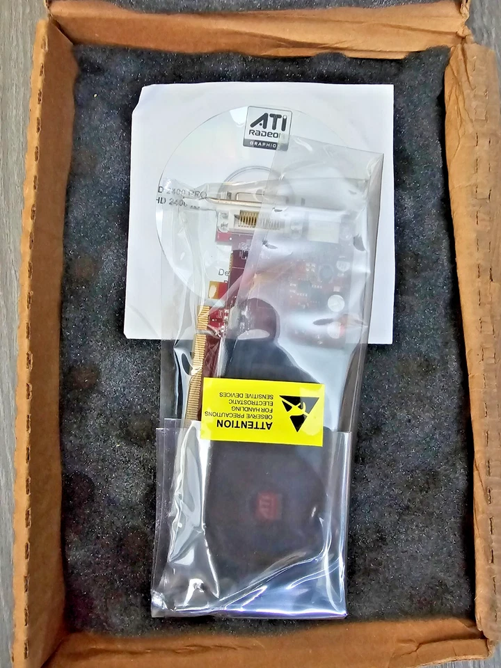 ATI Genuine Radeon HD 2400 XT 256MB PCIE Video Card High Profile Graphics Card - Image 3 of 4
