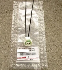 FITS: 05 - 15 TOYOTA TACOMA REAR LICENSE PLATE LIGHT PIGTAIL CONNECTOR OEM NEW