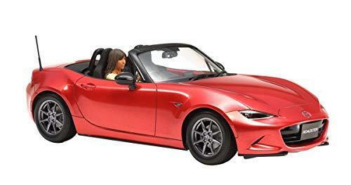 Tamiya 1/24 Model Kit Mazda Roadster with Girl driver figure from