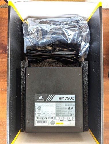 Alimentatore Corsair RM750X ATX Modulare (80+ Gold) 750W - Photo 6/7