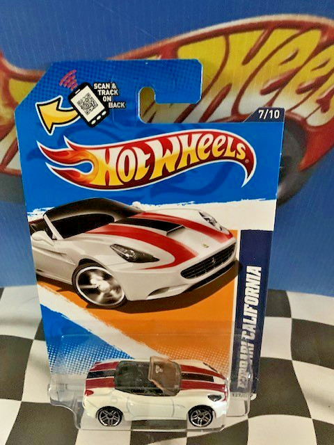 Hot Wheels 2012 HW All Stars 7/10 127 Ferrari California WHITE PR5 Variation