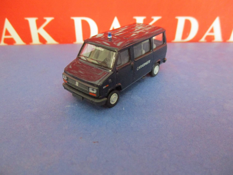 1/87 Modellino Furgone Fiat Ducato Pulmino Carabinieri by Brekina - Immagine 2 di 4