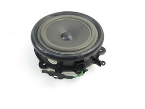AUDI A4 8E2, B6 Rechter Subwoofer unter dem Sitz 8E0035411 Petrol 75kw 21837235