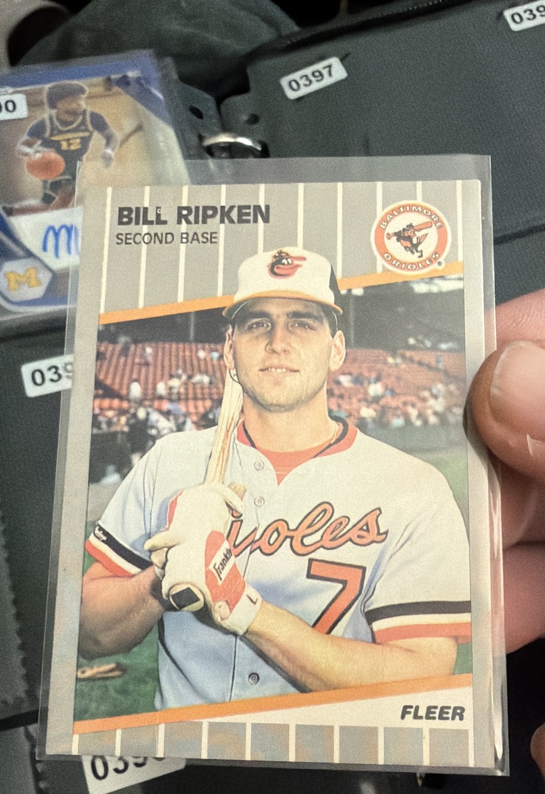 1989 Fleer - Billy Ripken #616 Black Box on Bat Knob 391