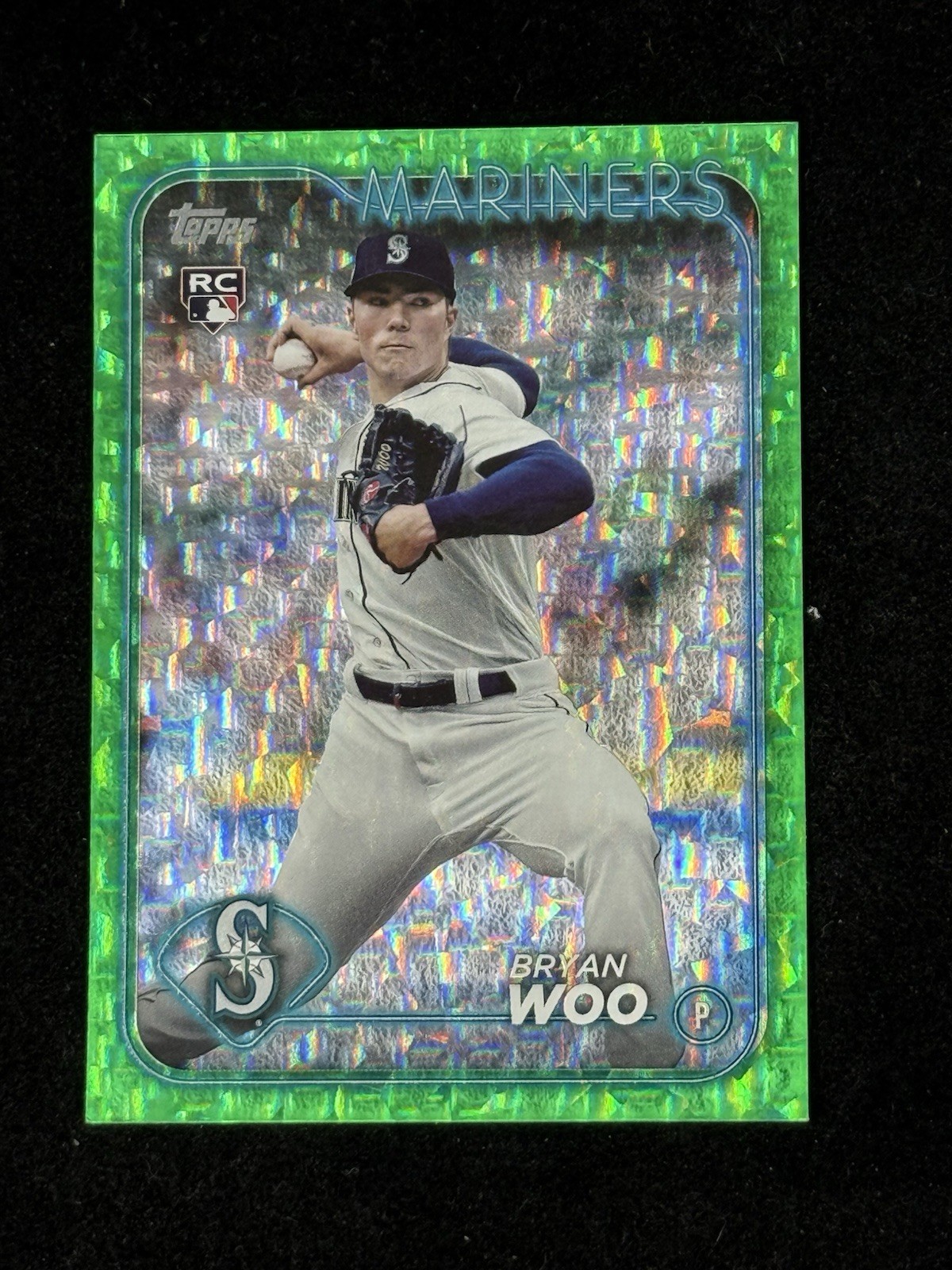 2024 Topps Series 1 - Bryan Woo #12 Green Crackle Foil /499 (RC)