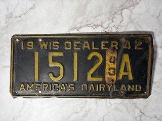 1942 Wisconsin Dealer License Plate 43 Tab