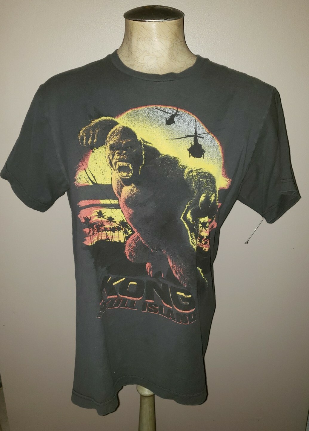 Vintage King Kong Skull Island tshirt shirt mens M b… Gem