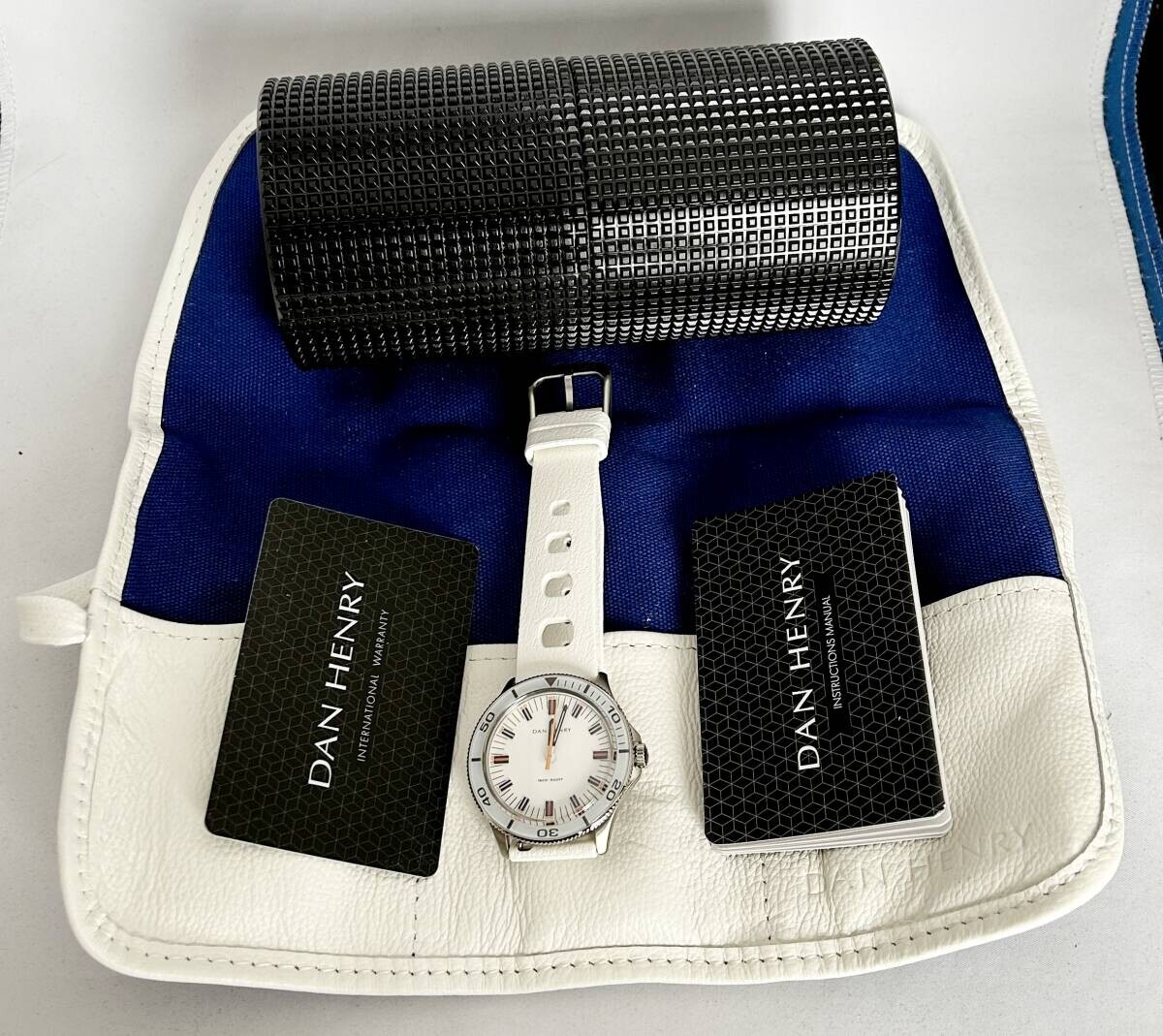 Dan Henry 1975 Skin Diver 150m Men's Watch White Dial Analog