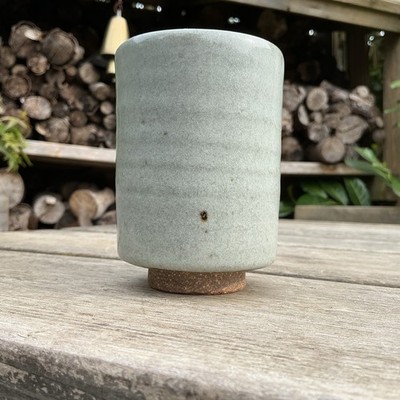 Studiokeramik Steinzeug blau glasiert Fuß hoch Teeschale Becher Tasse Maker Marke