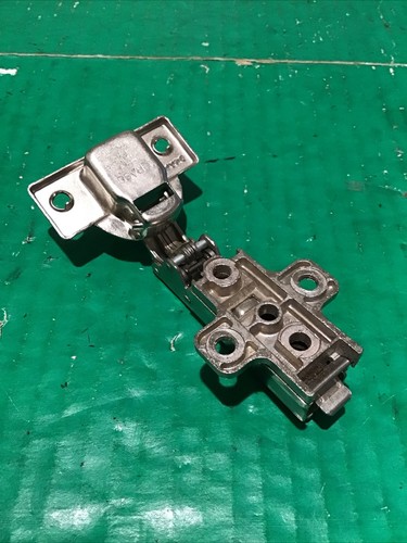 Grass 1006-30 Self-Closing Cabinet Hinge – Clip On, No Base Plate, Nickel Plated