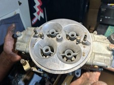 Holley Dominator 4500 Series 1050 Cfm 0-8896-1 Holley Dominator 4500 Series 1050 Cfm 0-8896-1